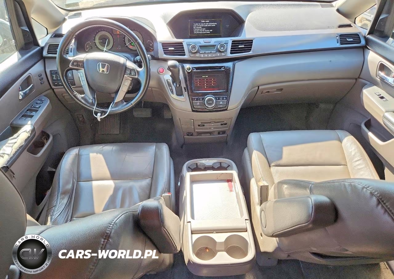 2015 Honda Odyssey Touring VIN:5FNRL5H91FB037244 - 8