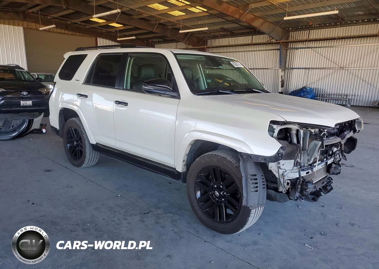 2021 Toyota 4Runner Nightshade Edition VIN:JTEJU5JR8M5853026 - 4