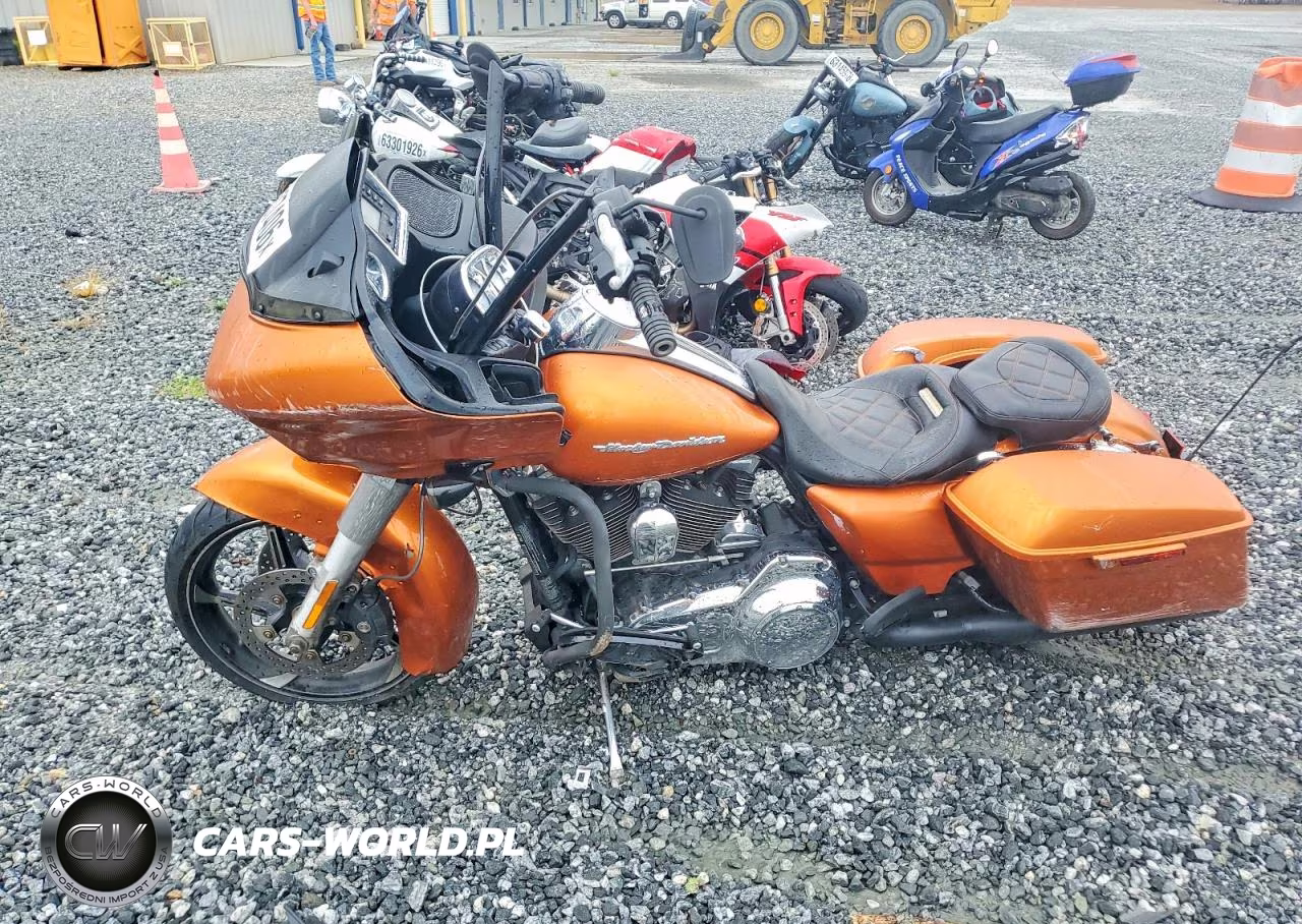 2016 Harley-Davidson Fltrx Road Glide VIN:1HD1KHM18GB686365 - 3