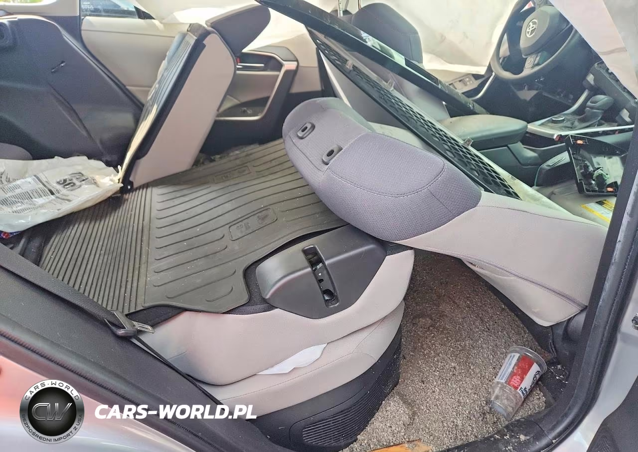 2020 Toyota Rav4 Hybrid Xle VIN:JTMRWRFV1LD071010 - 11