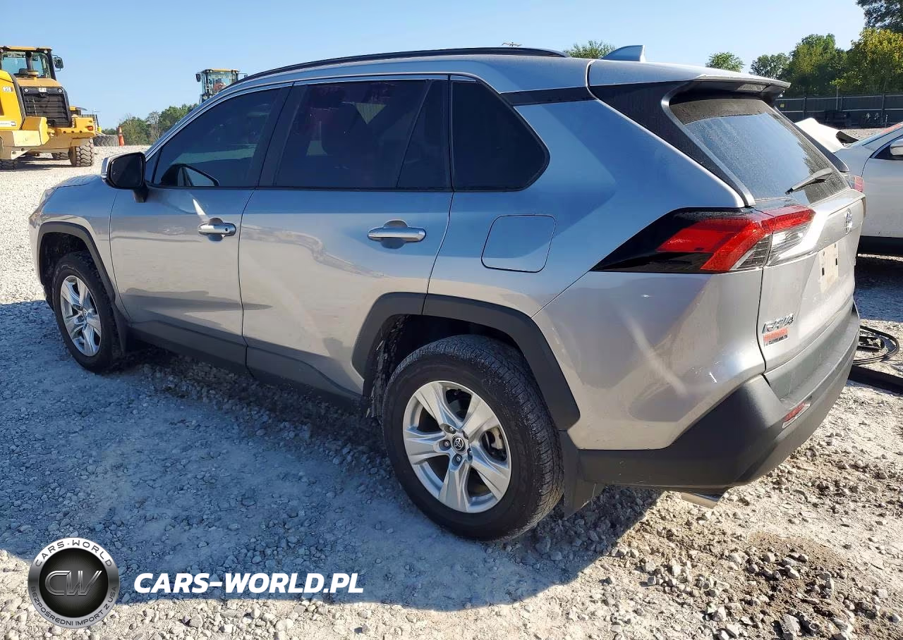 2021 Toyota Rav4 Xle VIN:2T3W1RFV7MC162614 - 2