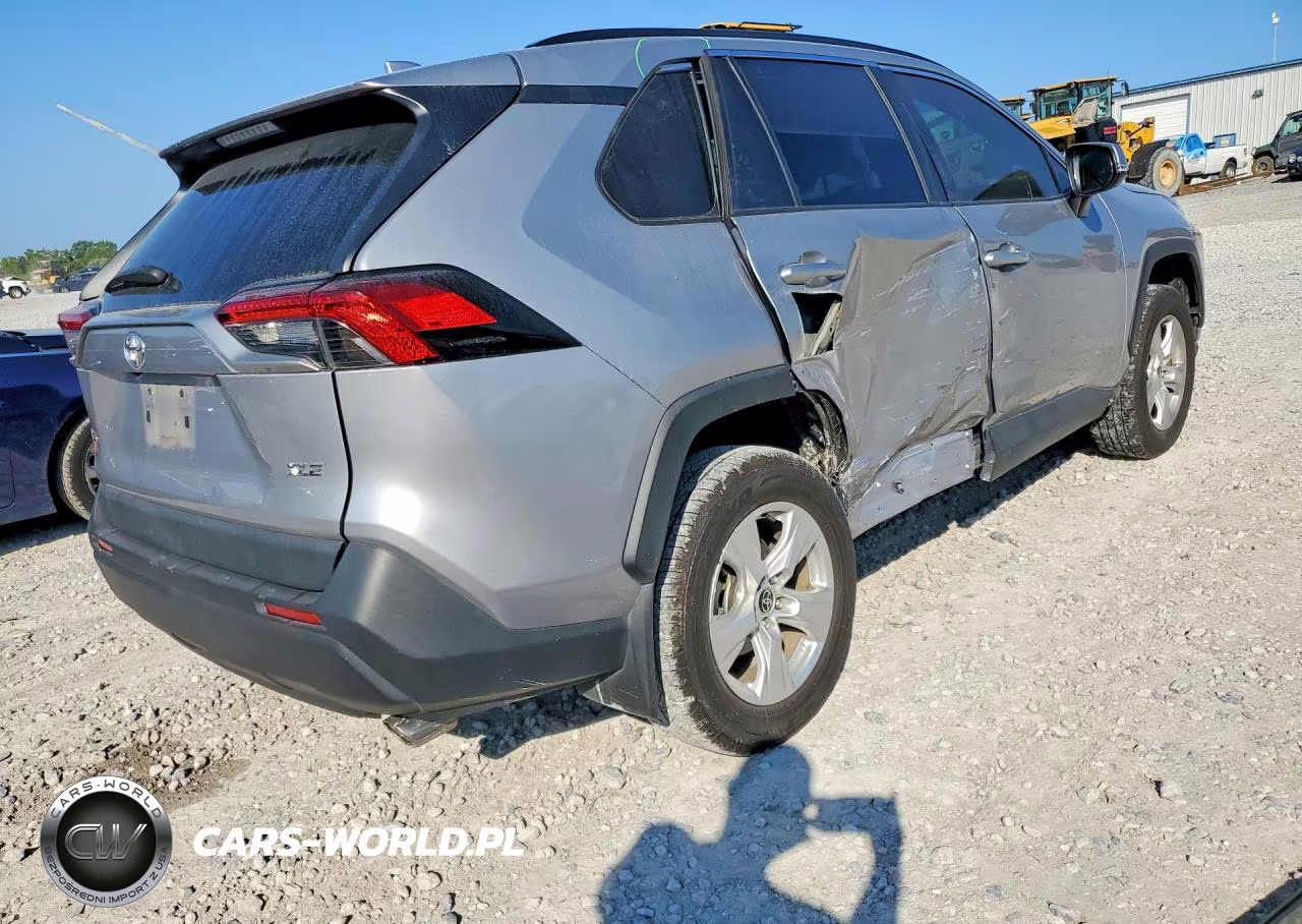 2021 Toyota Rav4 Xle VIN:2T3W1RFV7MC162614 - 3