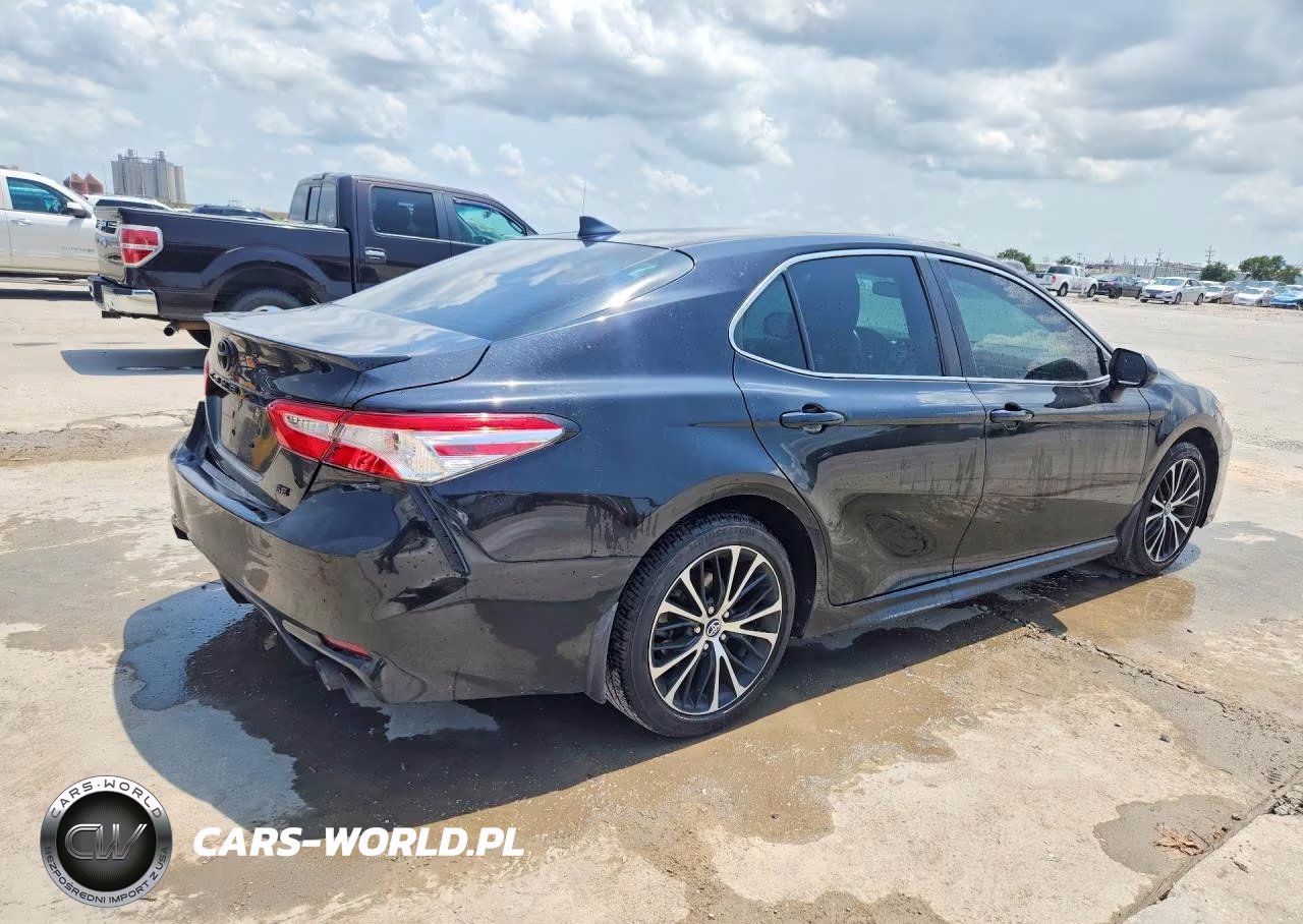 2020 Toyota Camry Se VIN:4T1G11AK7LU309703 - 3