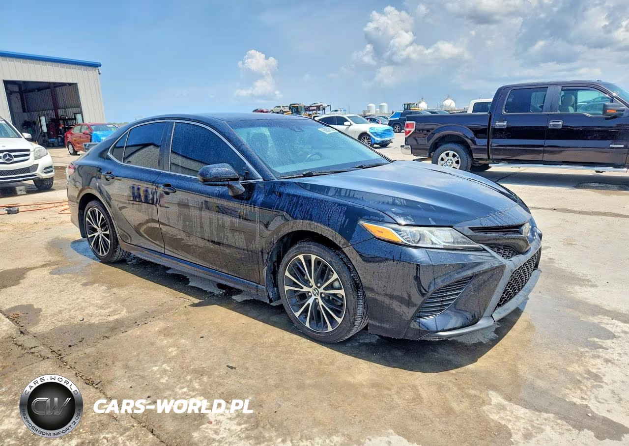 2020 Toyota Camry Se VIN:4T1G11AK7LU309703 - 4