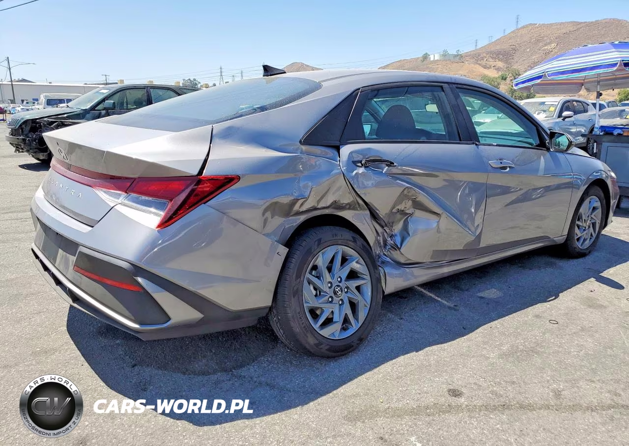 2024 Hyundai Elantra Sel VIN:KMHLM4DG4RU784944 - 3