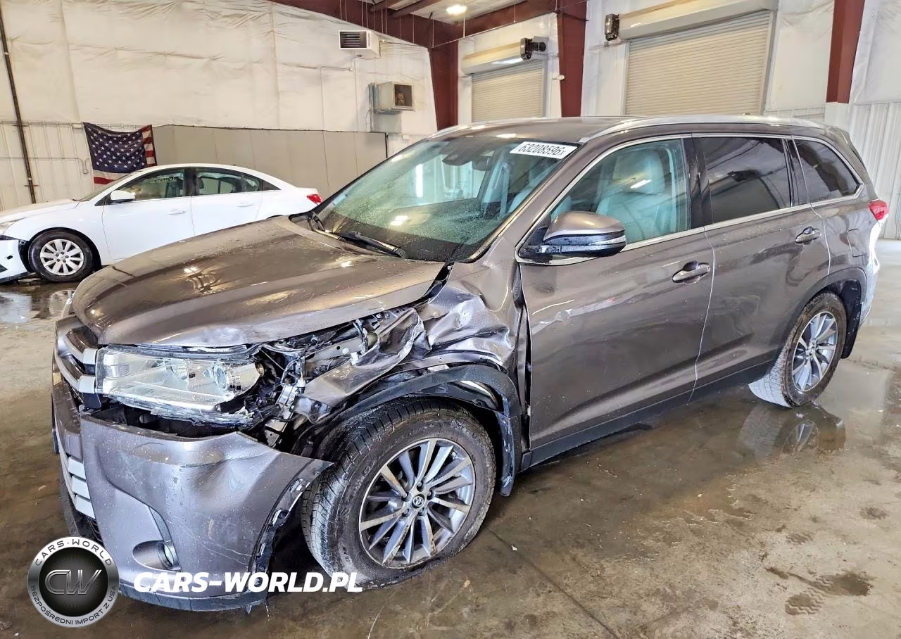 2019 Toyota Highlander Xle VIN:5TDJZRFH9KS734986 - 1