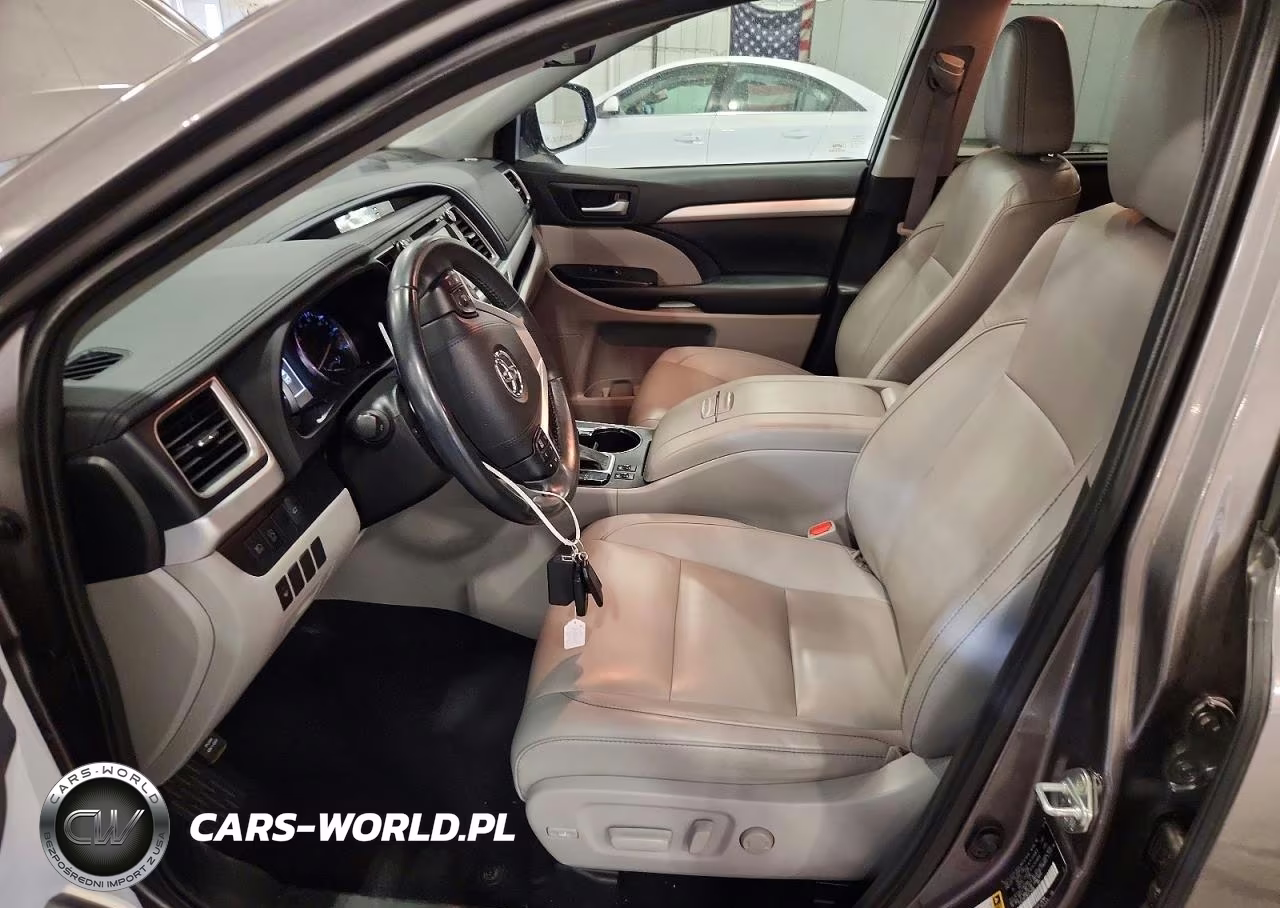 2019 Toyota Highlander Xle VIN:5TDJZRFH9KS734986 - 7