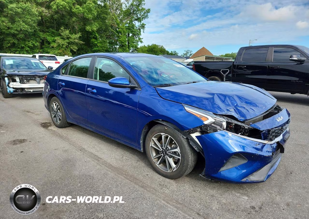 2023 Kia Forte Lxs VIN:3KPF24AD9PE661802 - 4