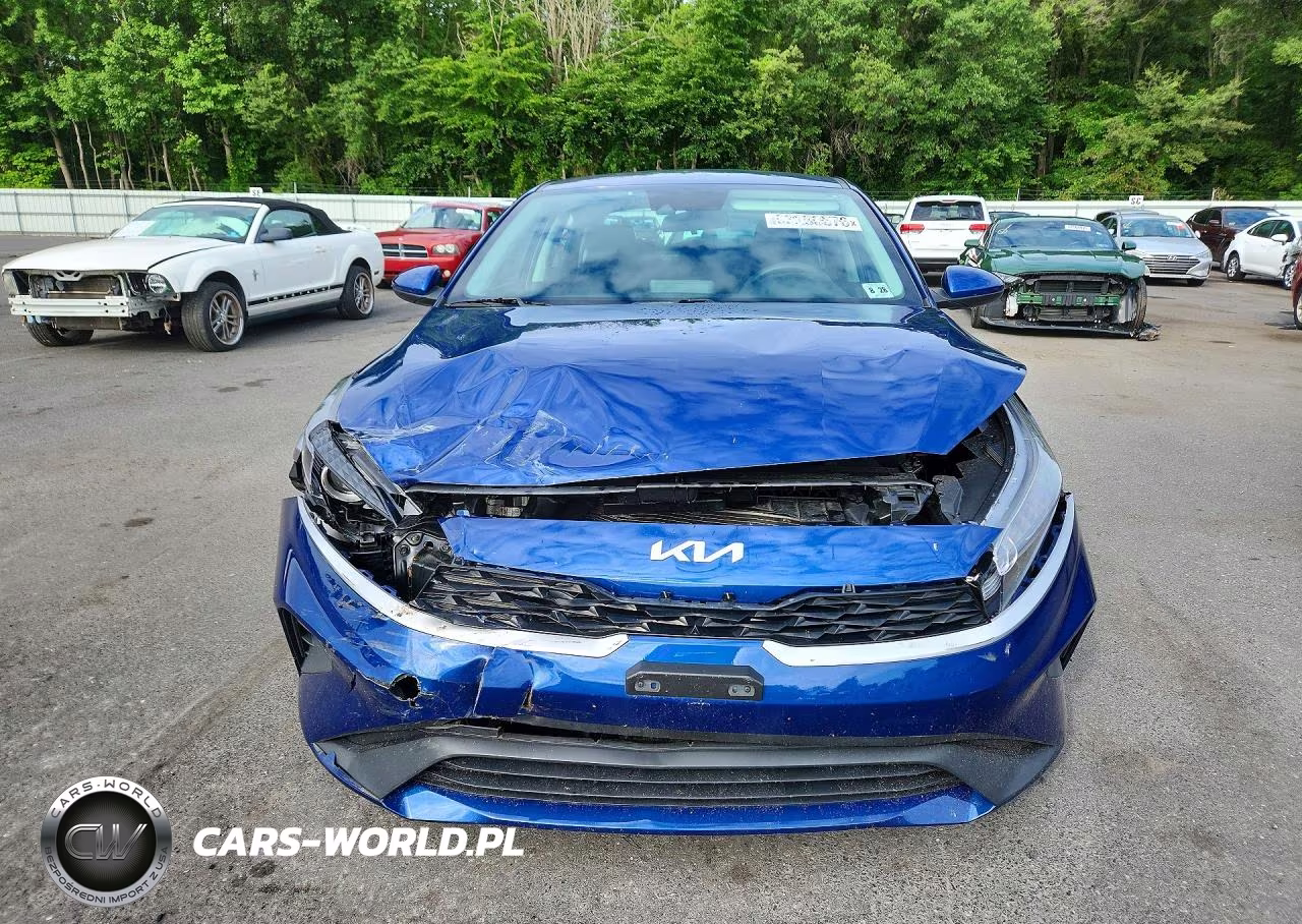2023 Kia Forte Lxs VIN:3KPF24AD9PE661802 - 5