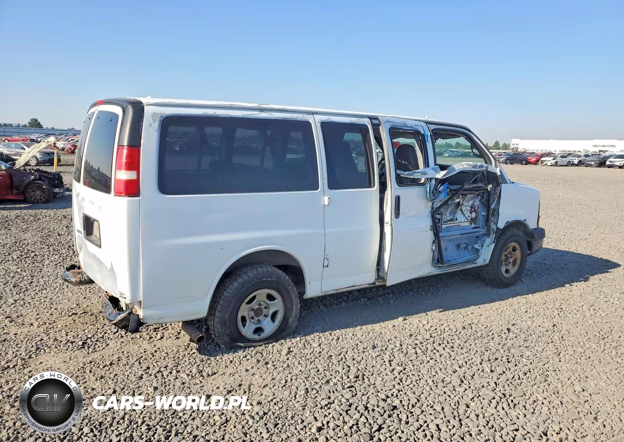 2007 Chevrolet Express G1500 VIN:1GNFG15T171180759 - 3