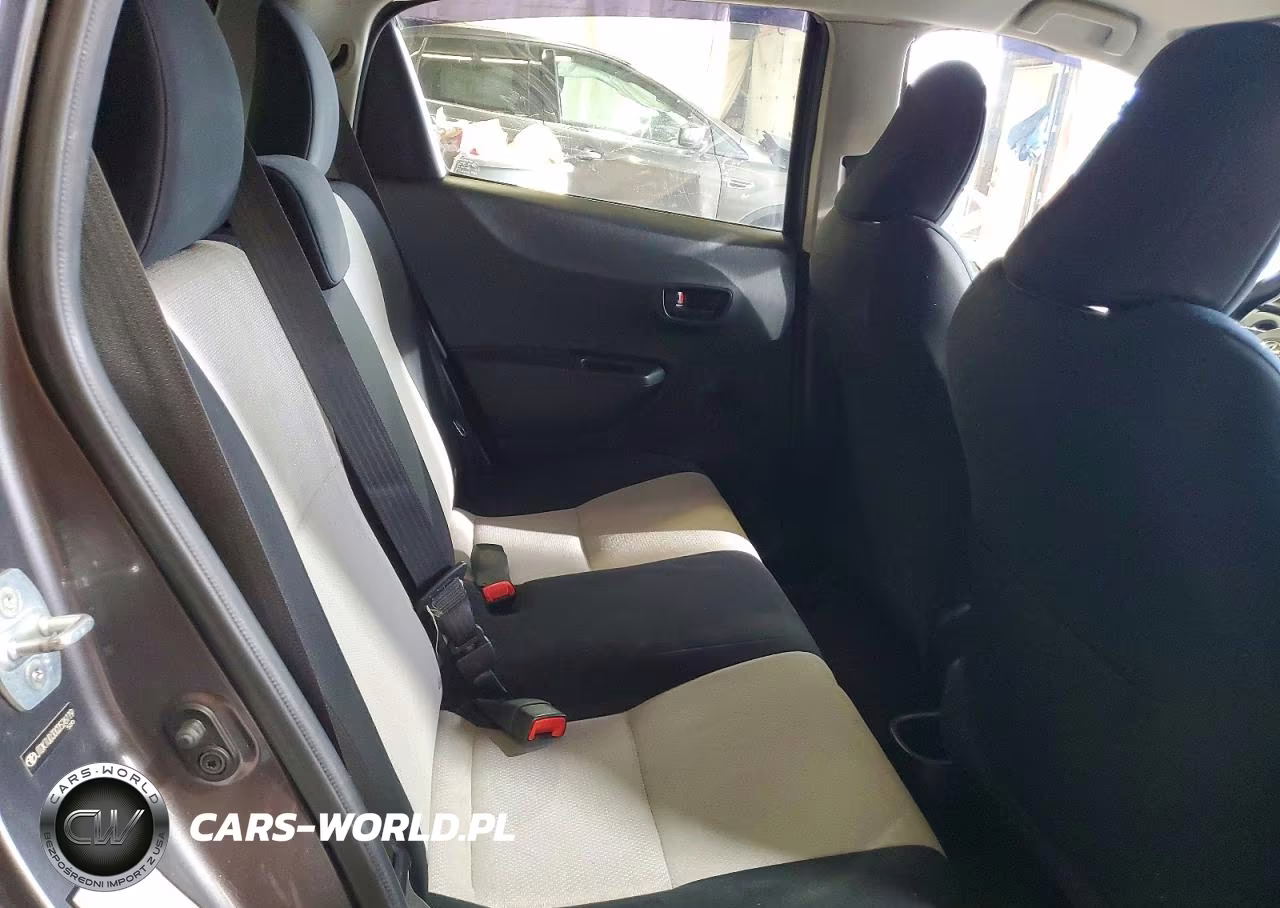 2012 Toyota Yaris 5-Door L VIN:JTDKTUD30CD526119 - 10