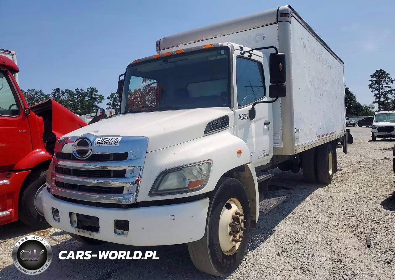 2013 Hino Hino 268