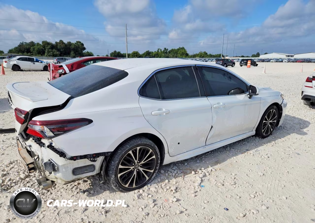 2018 Toyota Camry Se VIN:4T1B11HK7JU062311 - 3