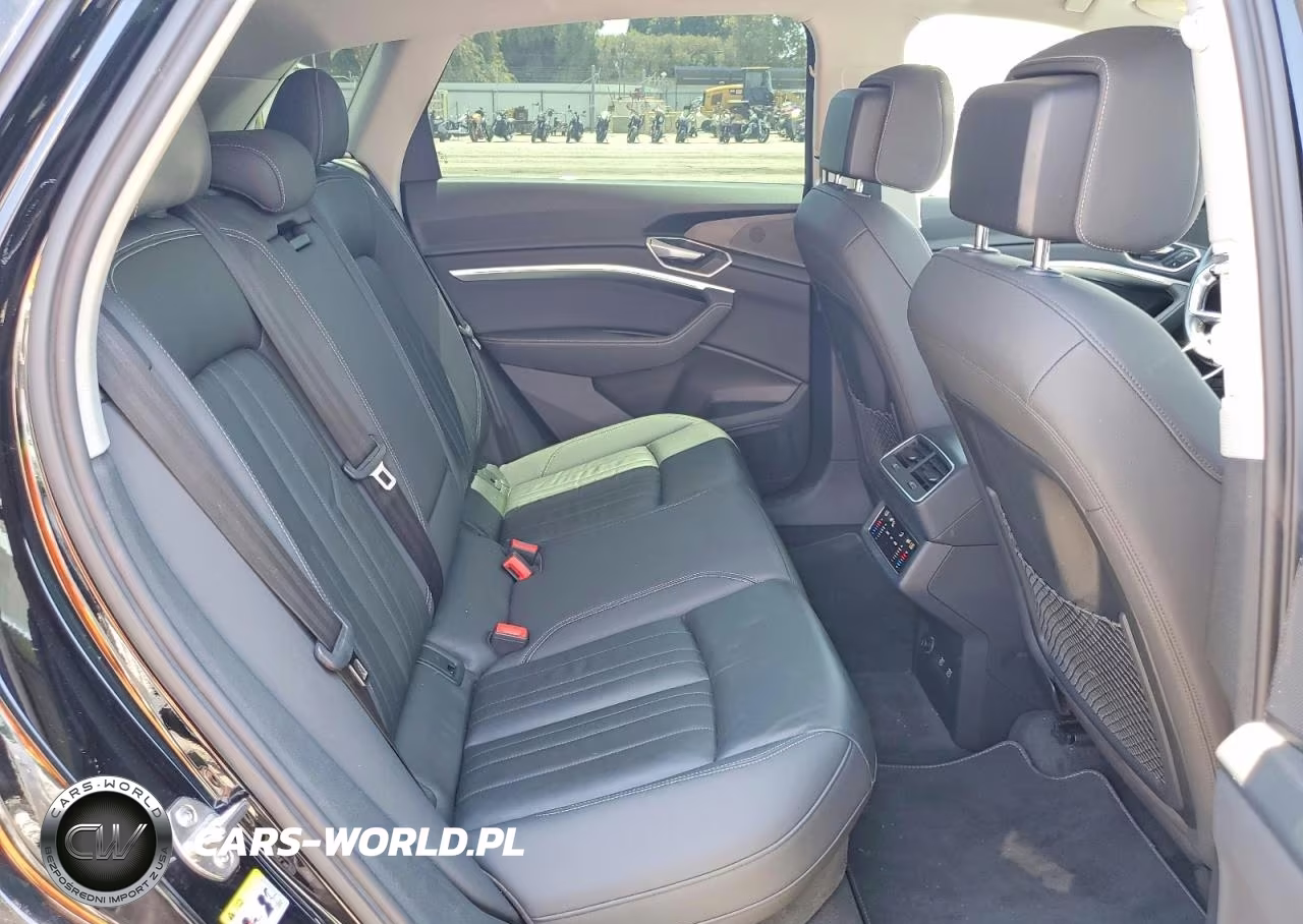 2021 Audi E-Tron Premium VIN:WA1AAAGE1MB022022 - 11