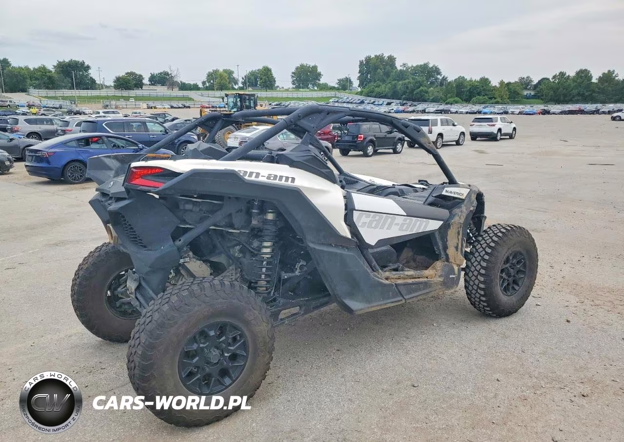 2020 Can-Am Maverick X3 Utility Vehicle VIN:3JBVGAY47LK000401 - 4