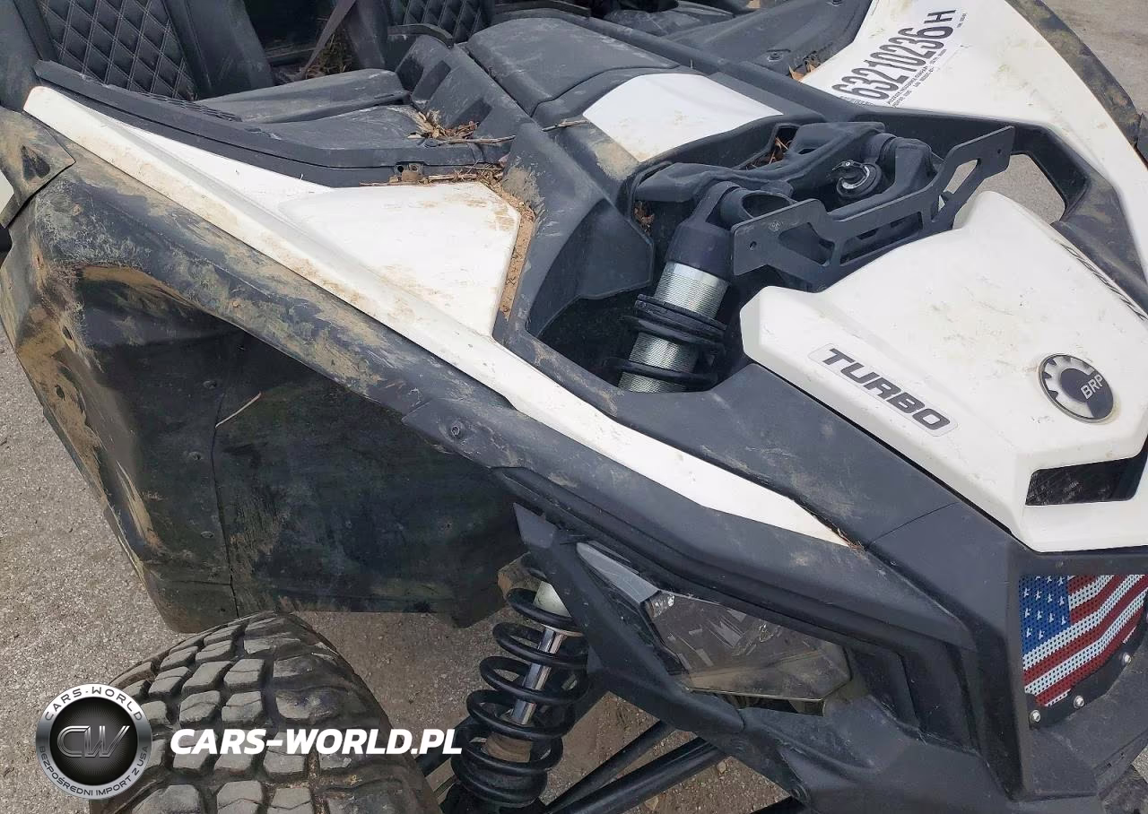 2020 Can-Am Maverick X3 Utility Vehicle VIN:3JBVGAY47LK000401 - 9