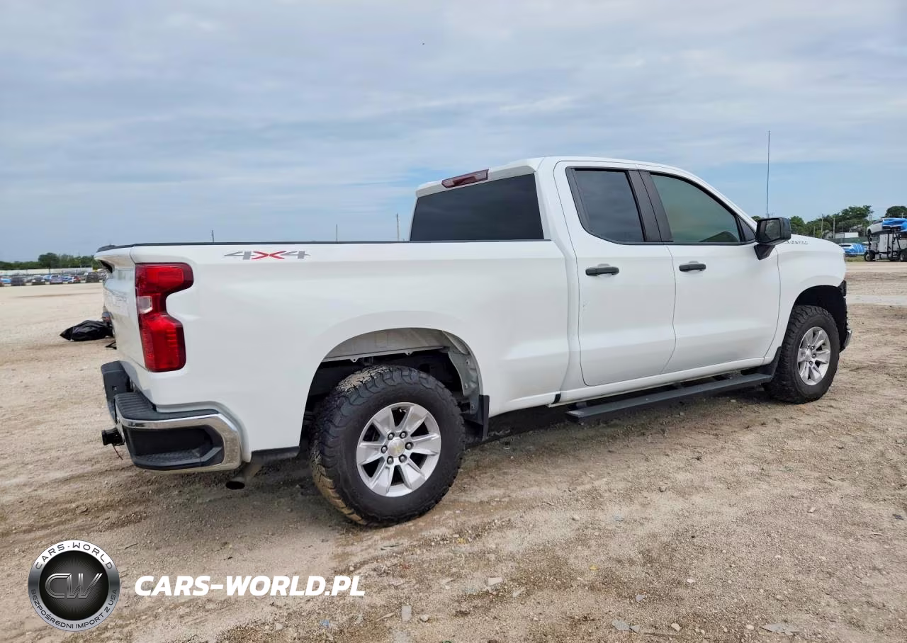 2021 Chevrolet Silverado K1500 VIN:1GCRYAEH6MZ301927 - 3