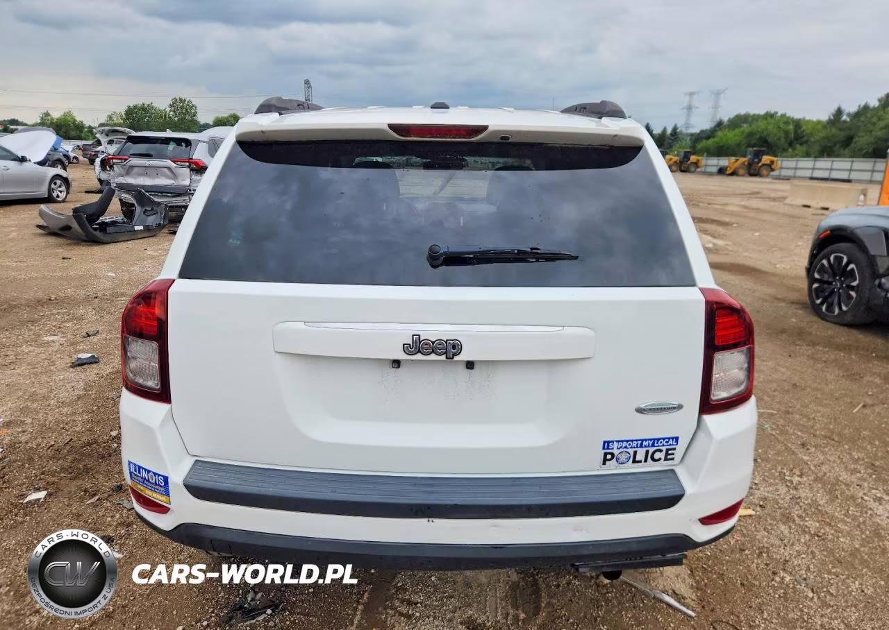 2016 Jeep Compass Latitude VIN:1C4NJCEA1GD744585 - 6