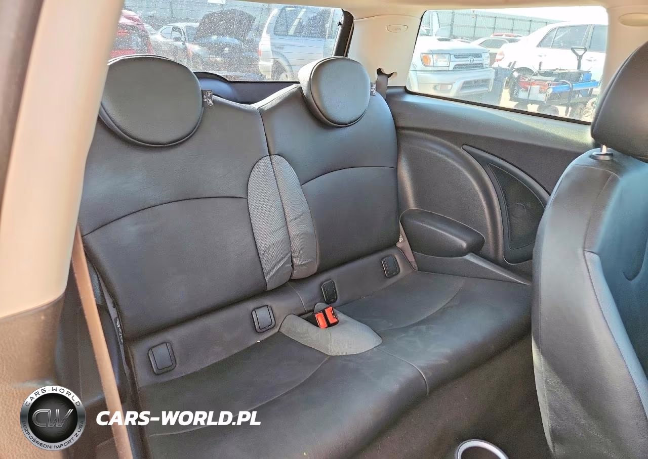 2009 Mini Cooper VIN:WMWMF33579TW78309 - 10