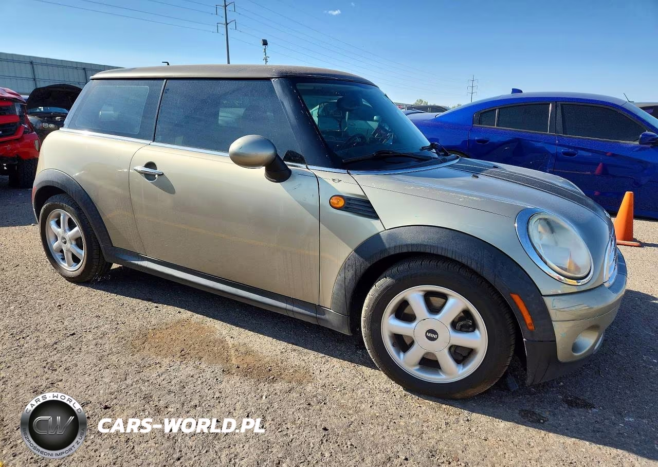 2009 Mini Cooper VIN:WMWMF33579TW78309 - 4
