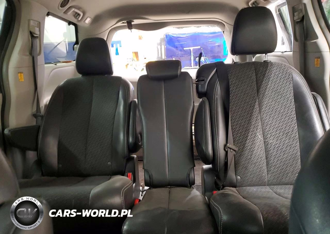 2012 Toyota Sienna Sport VIN:5TDXK3DCXCS255349 - 10