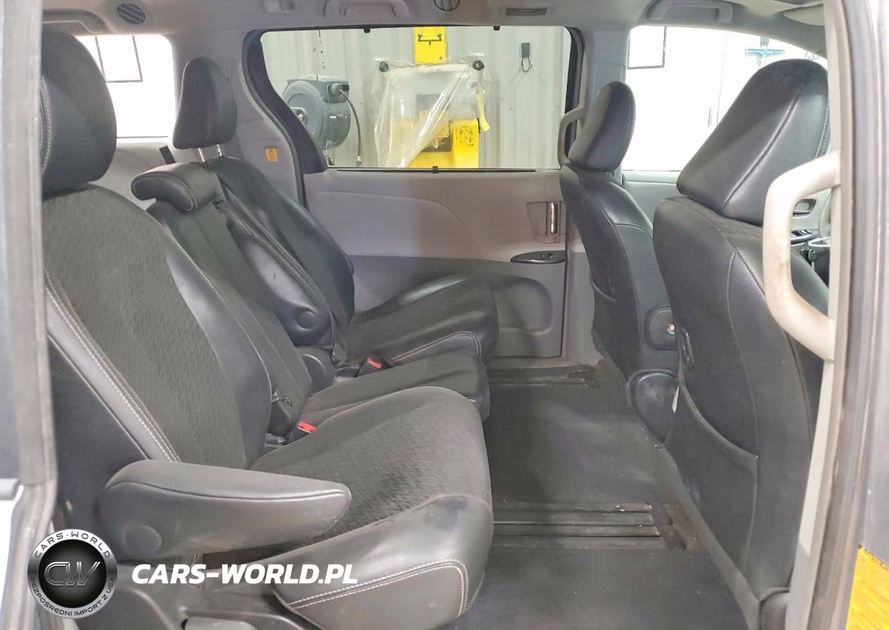2012 Toyota Sienna Sport VIN:5TDXK3DCXCS255349 - 11
