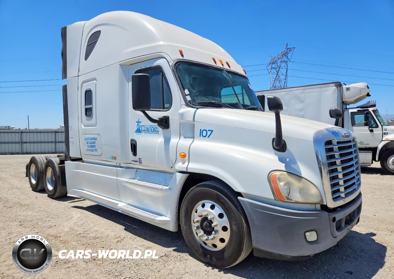 2015 Freightliner Cascadia 125 VIN:3AKJGLD5XFSGA7727 - 4