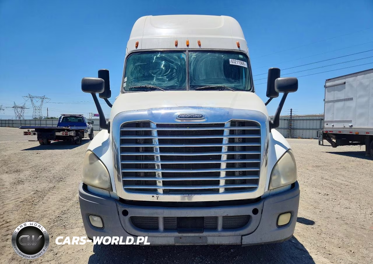 2015 Freightliner Cascadia 125 VIN:3AKJGLD5XFSGA7727 - 5