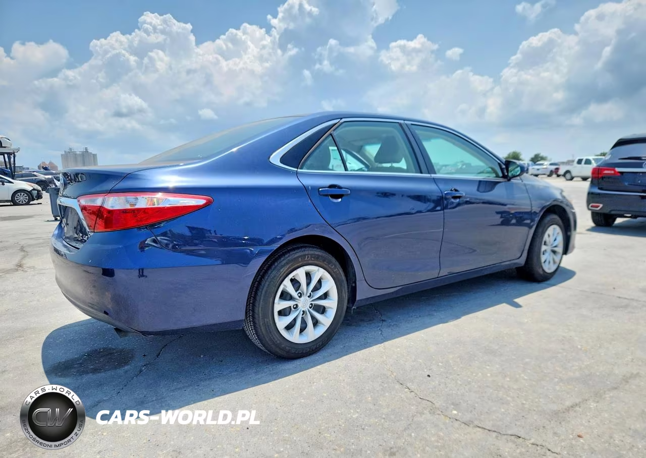 2015 Toyota Camry Le VIN:4T4BF1FK0FR483580 - 3