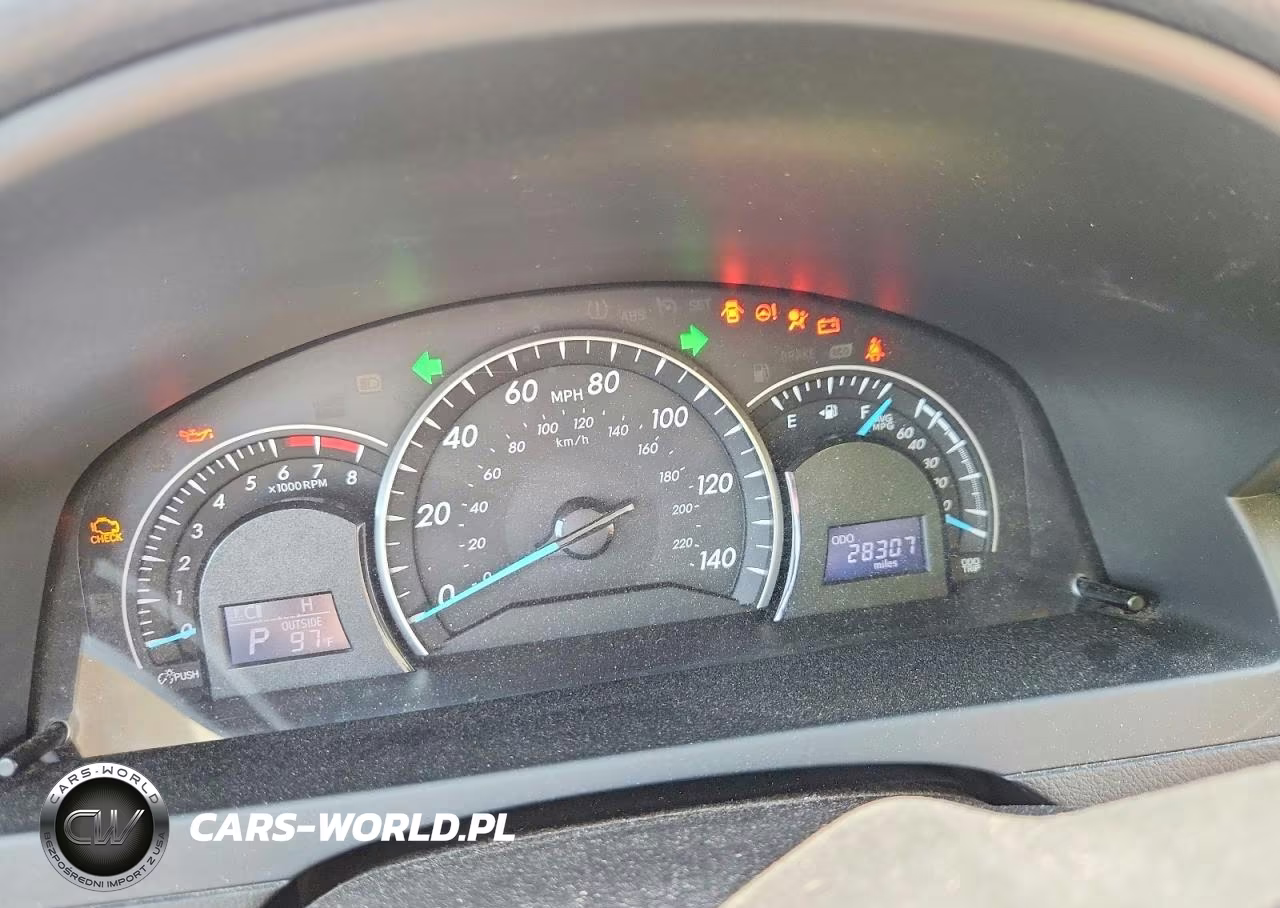 2015 Toyota Camry Le VIN:4T4BF1FK0FR483580 - 9