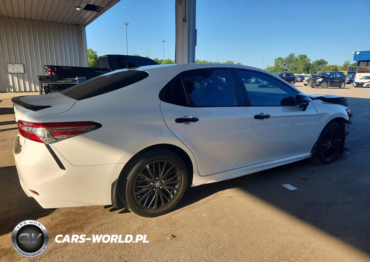 2020 Toyota Camry Se Nightshade VIN:4T1G11AK6LU367057 - 3