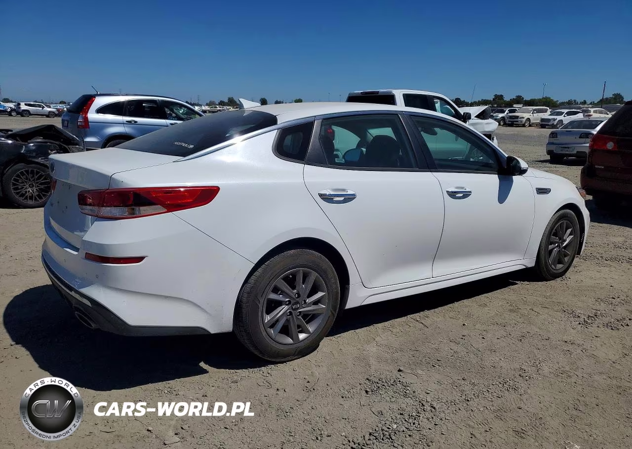 2020 Kia Optima VIN:5XXGT4L31LG393710 - 3