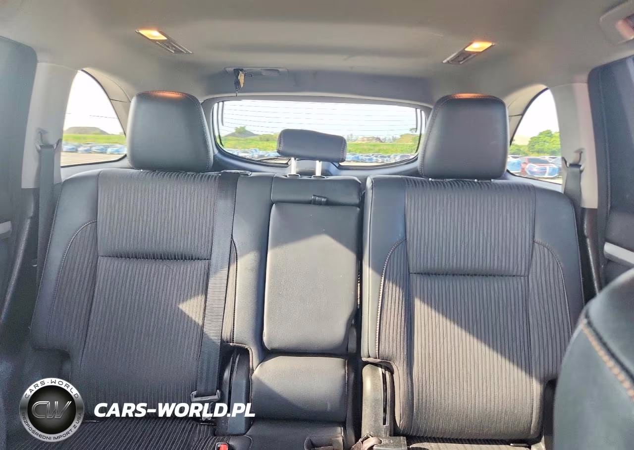 2017 Toyota Highlander Le Plus VIN:5TDBZRFH0HS414372 - 10