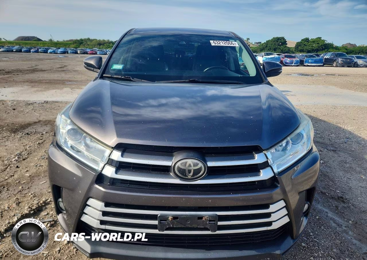 2017 Toyota Highlander Le Plus VIN:5TDBZRFH0HS414372 - 5