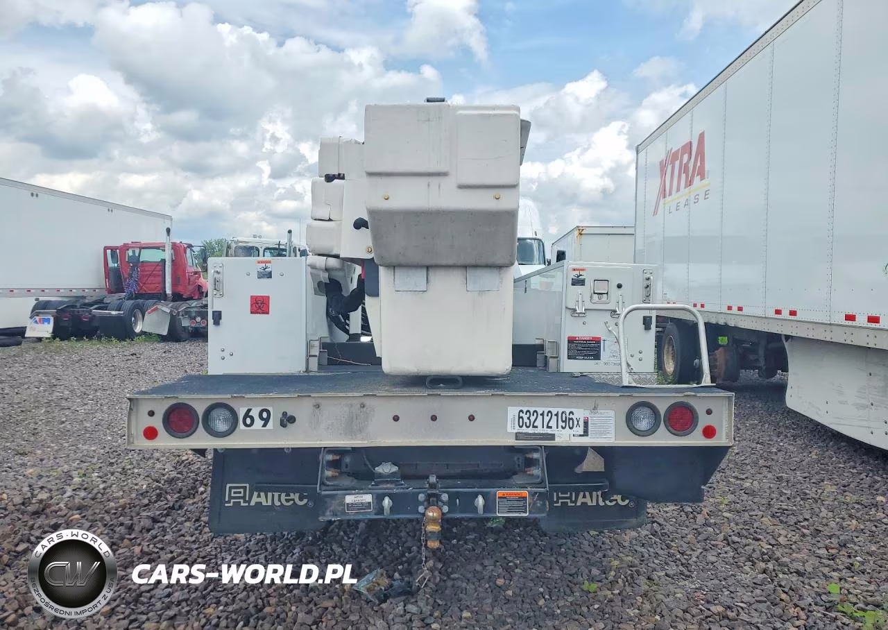 2023 Ford F550 Super Duty Bucket Truck VIN:1FDUF5HT6PDA10011 - 6