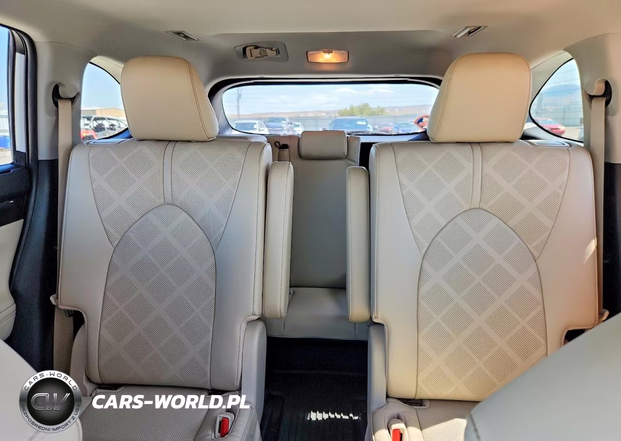 2023 Toyota Highlander Platinum VIN:5TDKDRAH3PS509514 - 10