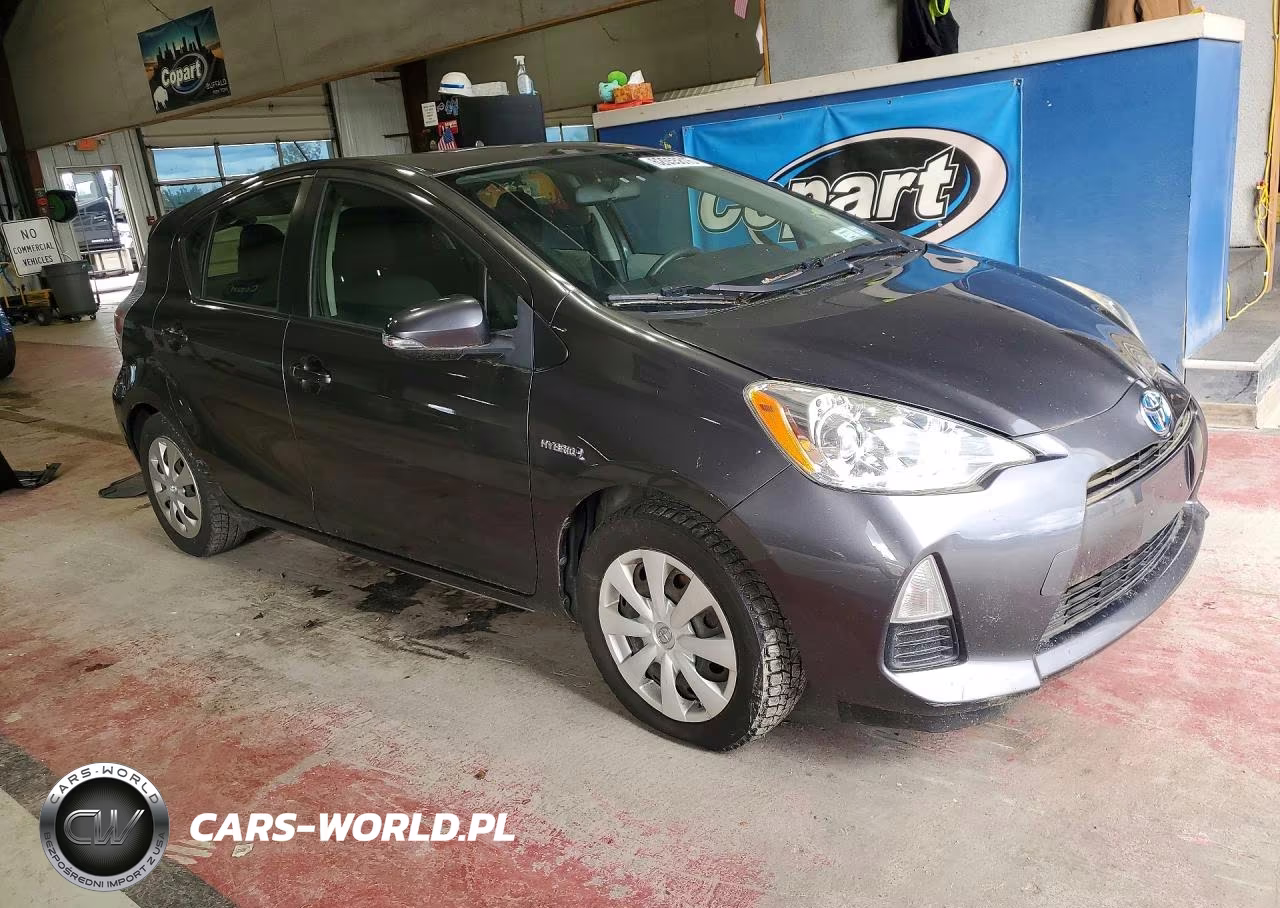 2014 Toyota Prius C Two VIN:JTDKDTB30E1575383 - 4