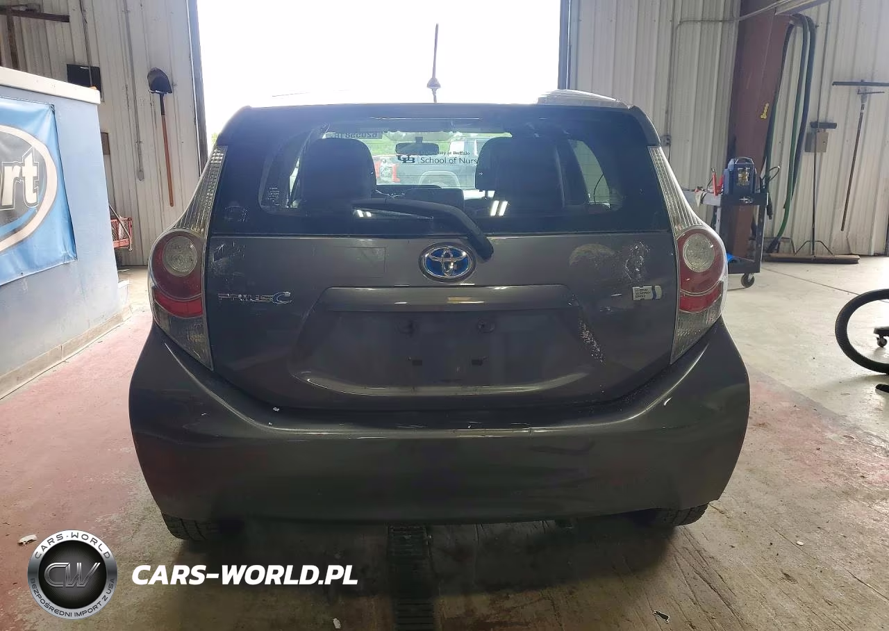 2014 Toyota Prius C Two VIN:JTDKDTB30E1575383 - 6