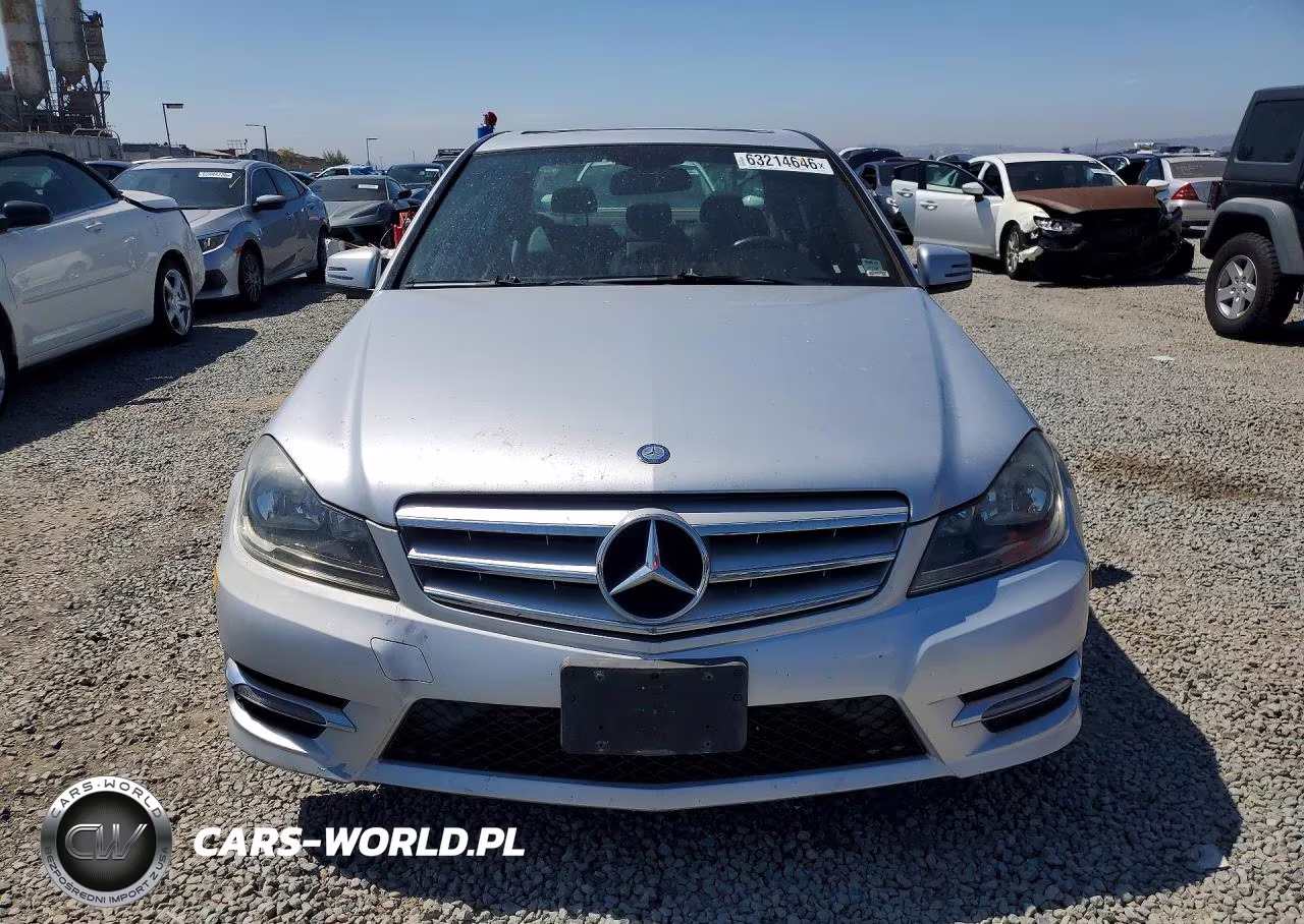 2013 Mercedes-Benz C 250 VIN:WDDGF4HB4DG101037 - 5