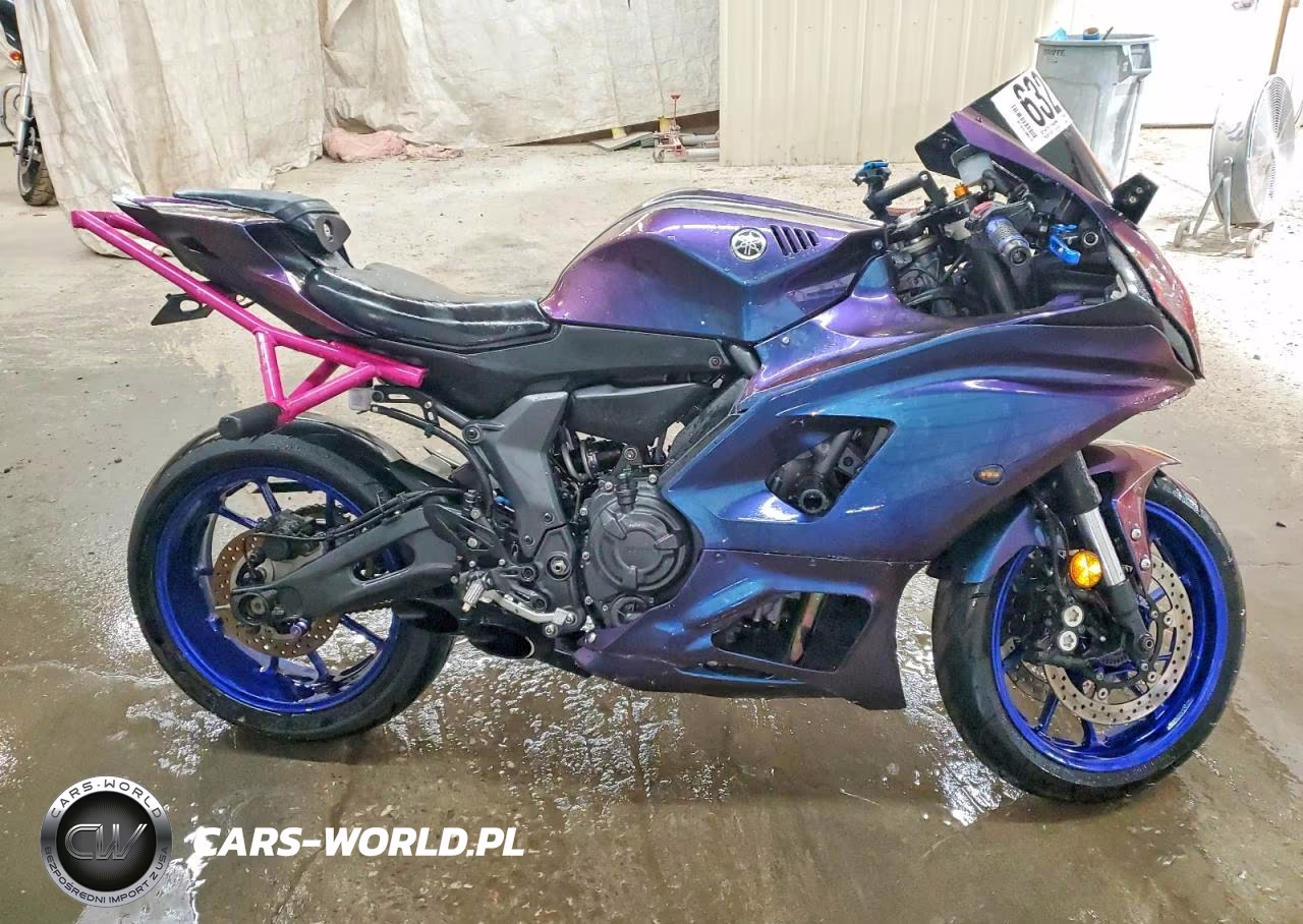 2024 Yamaha Yzfr7