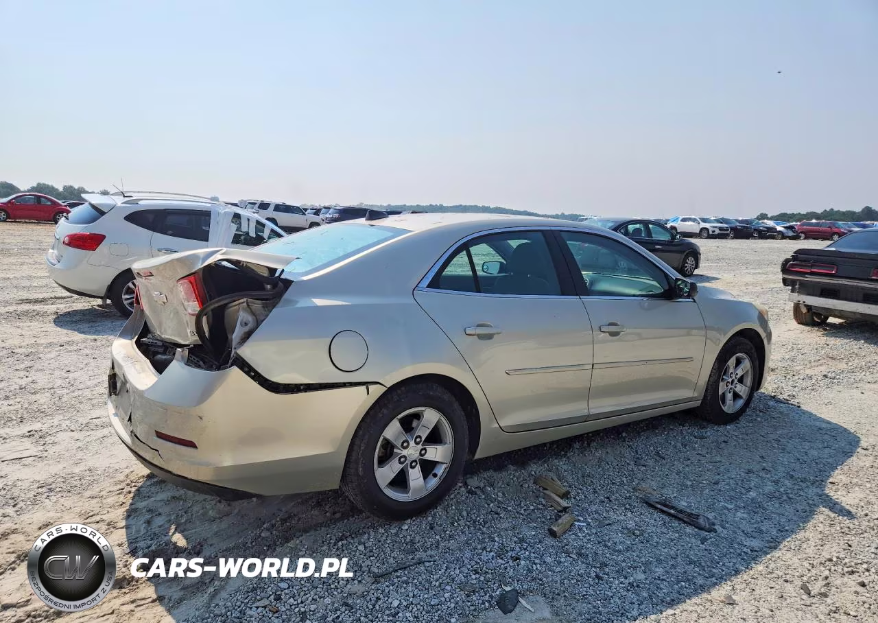 2013 Chevrolet Malibu Ls VIN:1G11B5SA7DF142732 - 3
