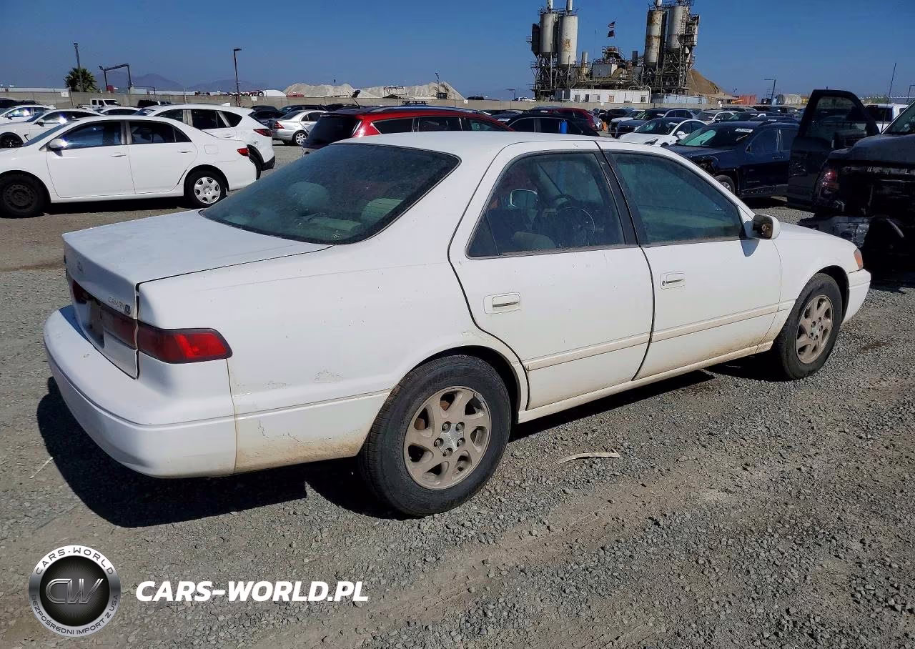 1998 Toyota Camry Le VIN:JT2BG22K4W0116477 - 3