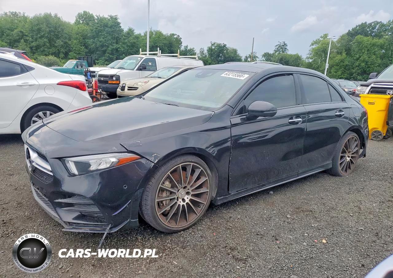 2021 Mercedes-Benz A 35 Amg – zdjęcie 1 z 12