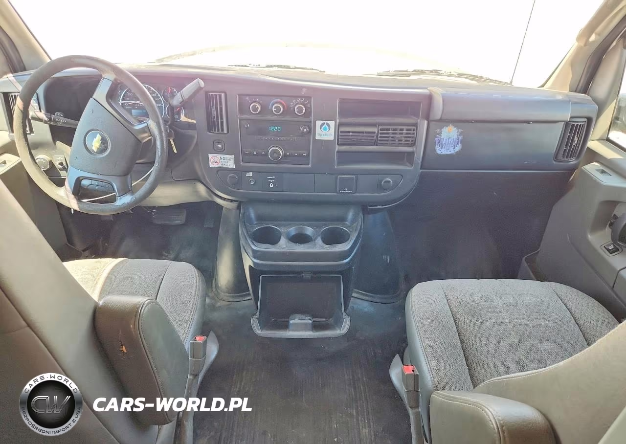 2015 Chevrolet Express 3500 Cargo Delivery Van VIN:1GCZGUCGXF1266924 - 8