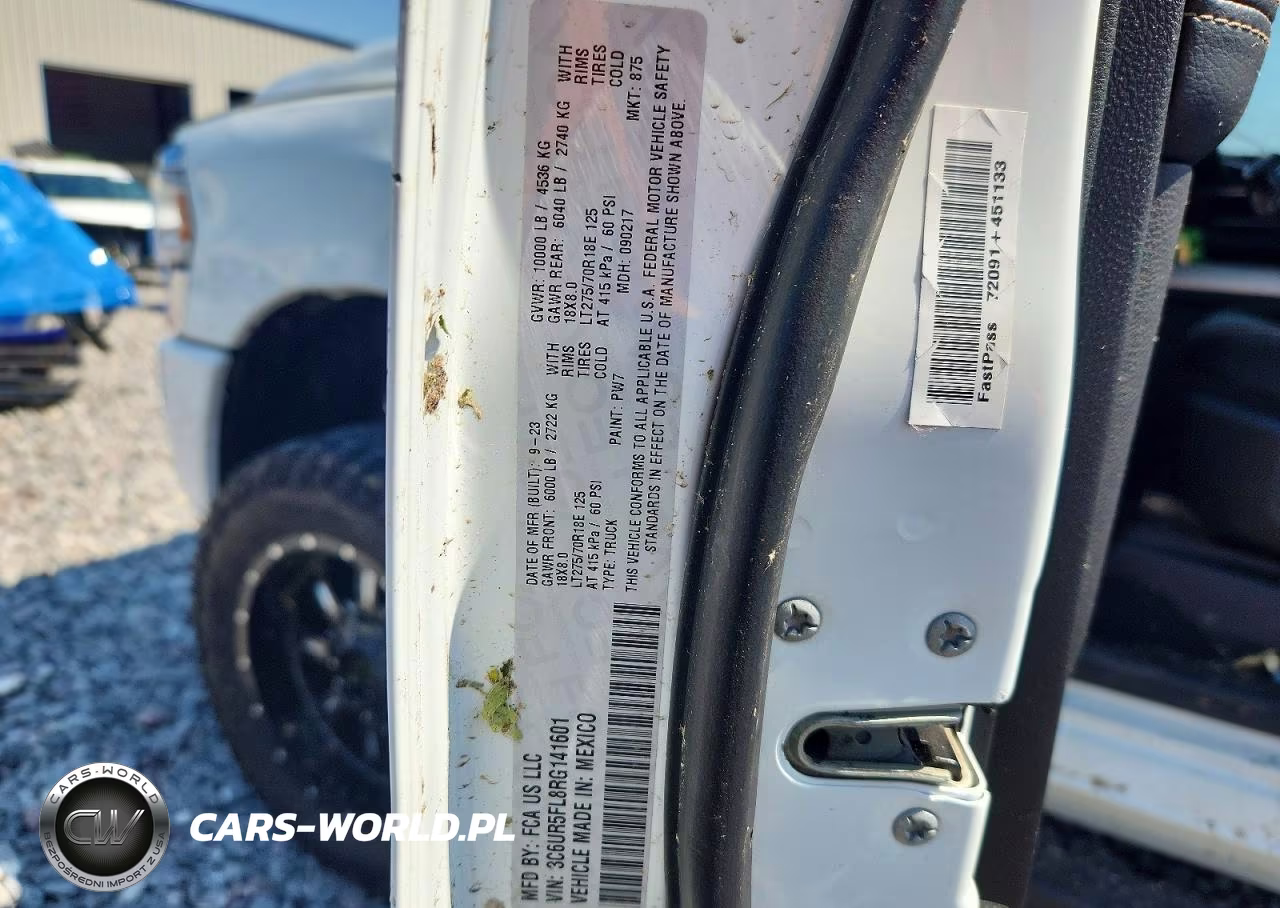 2024 Ram 2500 Laramie VIN:3C6UR5FL8RG141601 - 12