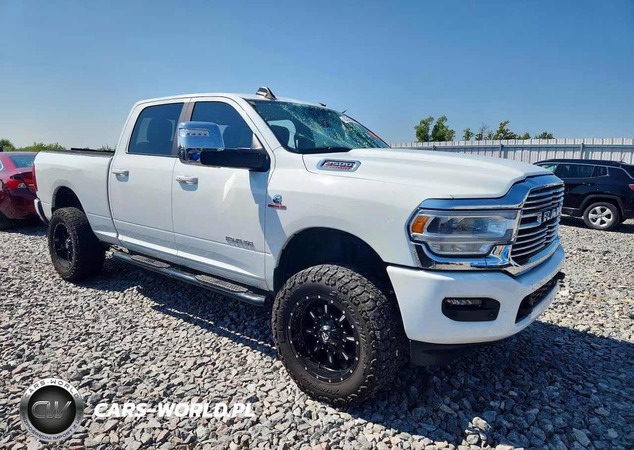 2024 Ram 2500 Laramie VIN:3C6UR5FL8RG141601 - 4