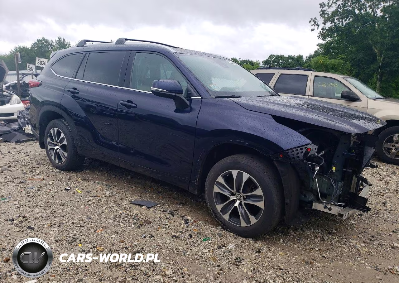 2022 Toyota Highlander Xle VIN:5TDHZRBH3NS564228 - 4