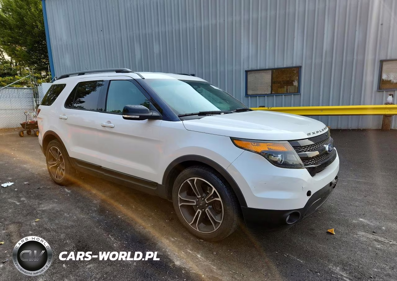 2015 Ford Explorer Sport VIN:1FM5K8GT1FGA52683 - 4