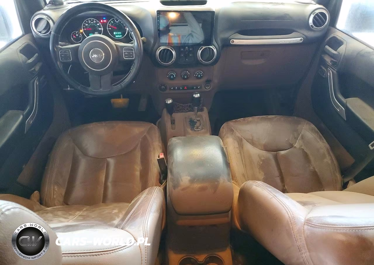 2015 Jeep Wrangler Unlimited Sahara VIN:1C4BJWEG9FL723142 - 8