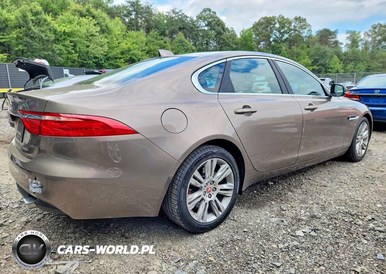 2016 Jaguar Xf Premium VIN:SAJBD4BV1GCY24502 - 3